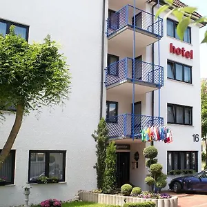 Astoria Am Urachplatz Otel
